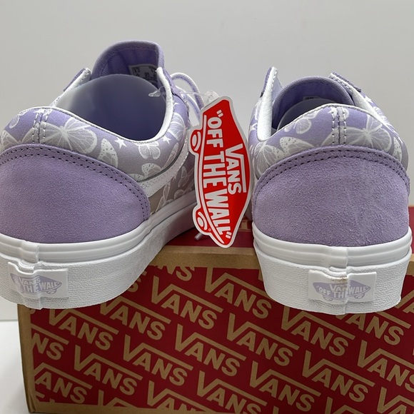 Vans WMNS Old Skool
Team Wellness Multi
VN0005UA448
SNEAKERS - Picture 13 of 16